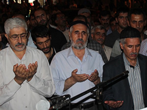 Bingöl'de Gazze'ye Dua, İsrail'e Beddua