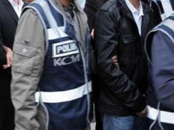 Antep'te Esrar ve Kaçak Sigara Operasyonu 