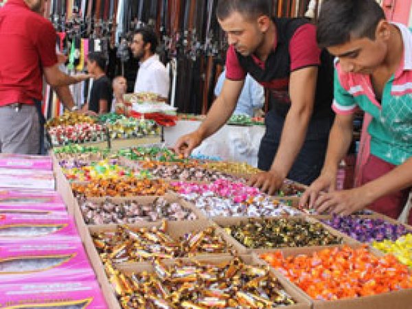 Çarşı-Pazarda Bayram Hareketliliği