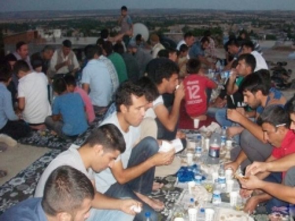 İrşad Der İftarda Halkla Buluştu 