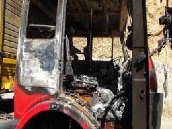 Bir  PKK'li Daha Kaçarak Teslim Oldu 