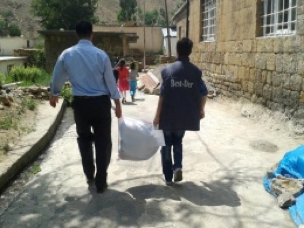 BEST-DER Bayram Öncesi Fakirleri Sevindirdi 