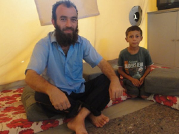 Üç Yıldır Bayramda Ülkelerinden Uzaktalar