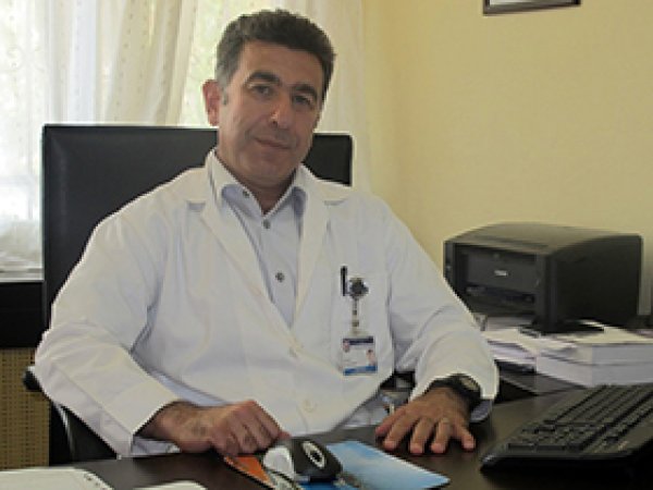 Ebola'dan Korunmanın Yöntemlerini Anlattı