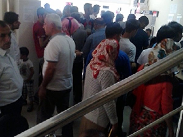 Antep Nüfus Müdürlüğünde Kuyruk Çilesi 
