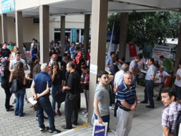 BTÜ'de Kayıtlar Başladı 