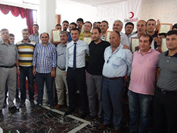 En Çok Kan Veren 40 Kişiye Madalya 