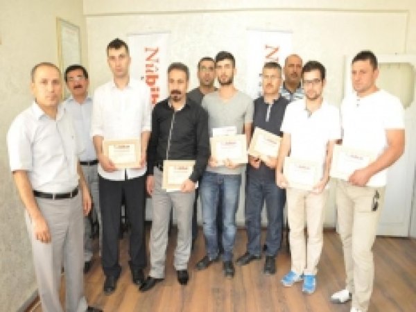 Kürtçe Dil Kursunu Bitirenlere Sertifikaları Verildi 