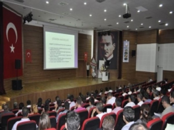 Oğuzeli'nde Öğretmenlere Hazırlayıcı Eğitim Programı 