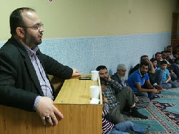 'İman'ın Şükrü, İslam'a Daveti İstiyor'