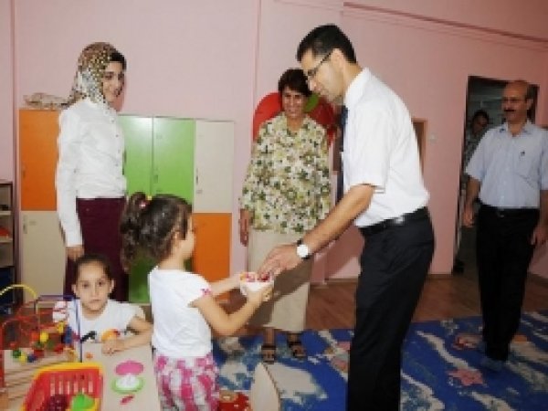 Minikler İçin İlk Ders Zili Çaldı 