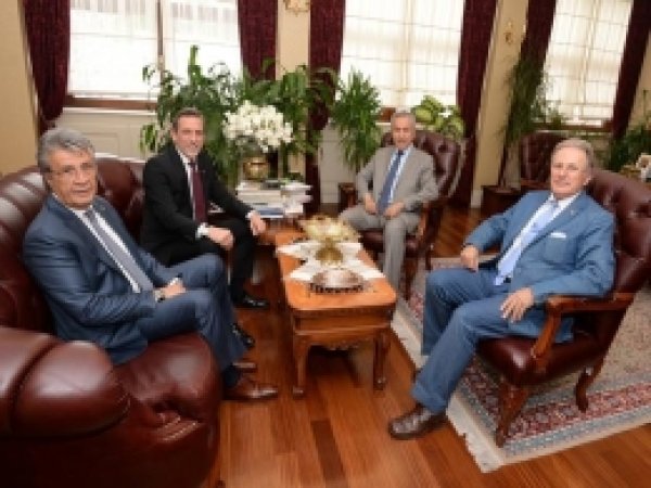BTSO'dan Arınç ve Çelik'e Ziyaret 