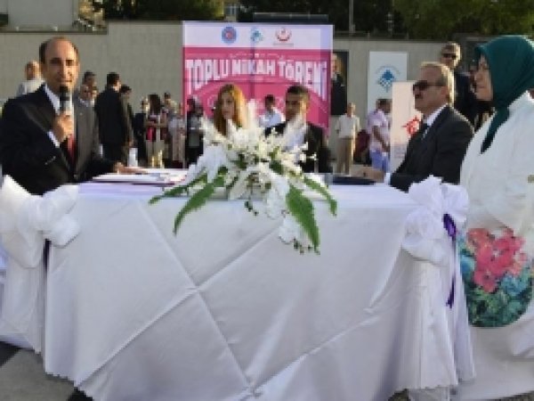 29 Çiftin Nikâhları Toplu Halde  Kıyıldı 