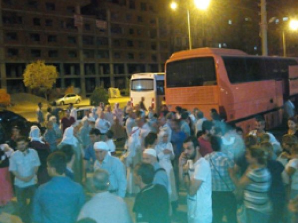 Son Hacı Kafilesi Dualarla Uğurlandı 