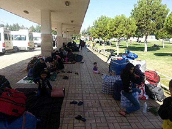 Suriyeli Mülteciler Yardım Bekliyor 