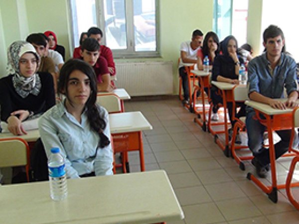 Dershaneden Dönüşen İlk Lise