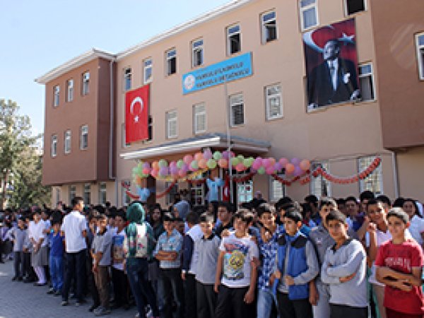 Öğrenciler Okullarıyla Buluştu 