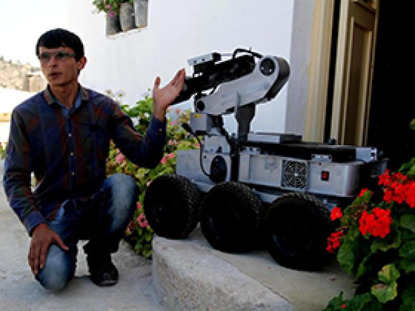 İsrail Bombalarını İmha Edecek Robot İcat Etti