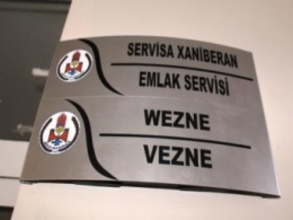 Bitlis Belediyesine Kürtçe Tabelalar Asıldı 