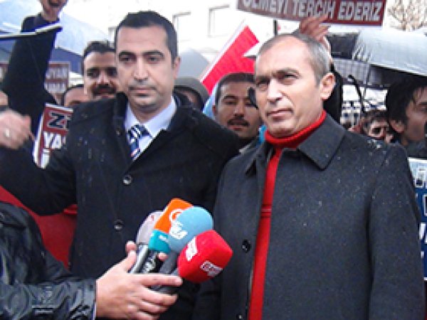 Eski İstihbarat Şube Müdürü teslim oldu