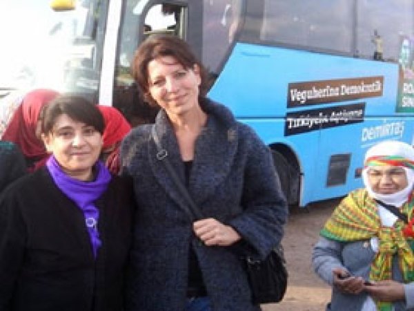 Hollandalı gazeteciye Diyarbakır’da gözaltı