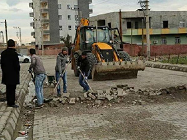 Silopi'de açılan hendekler kapatılıyor
