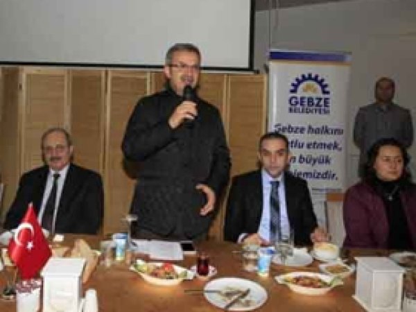 Gebze'deki gazeteciler kahvaltıda buluştu