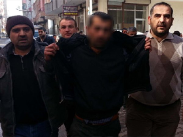 Mescitte para çalan hırsız suçüstü yakalandı