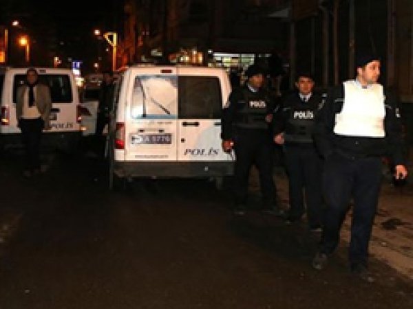 Kavgayı izlerken canından oldu