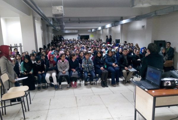 Kozluk'ta öğrenciler Mevlid Kandilini kutladı