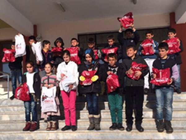 Karne alan öğrencilere hediye