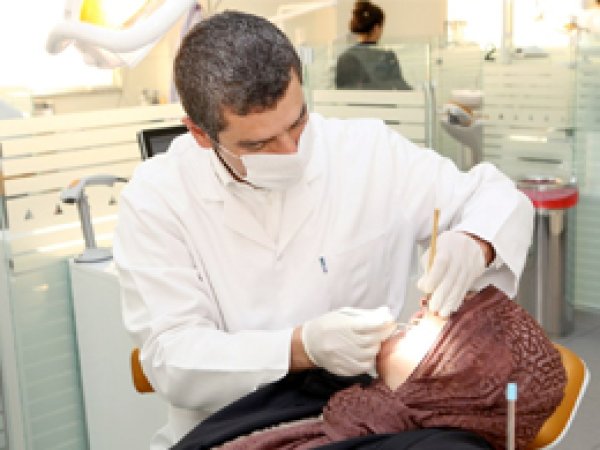 4 adımda diş eti hastalıkları ve tedavi yolları
