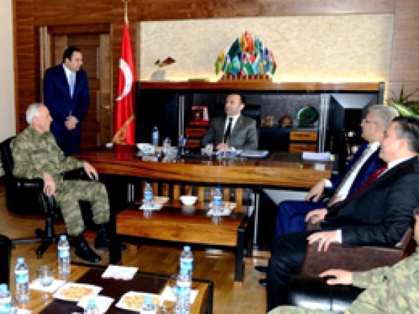 Diyarbakır Valisi Çermik ilçesini ziyaret etti