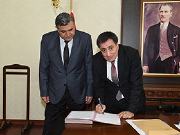 Urfa'da sağlık projeleri için imza atıldı