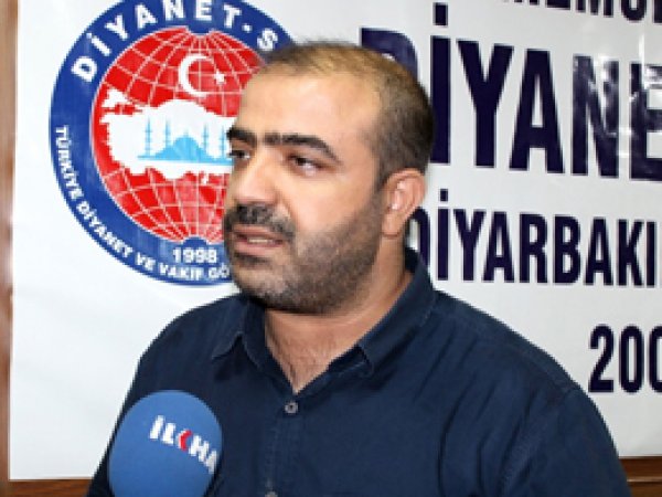 'Bölgede camilerde ibadet yapılamıyor'