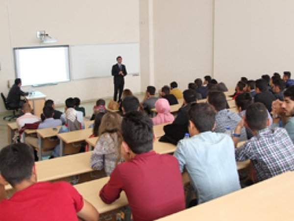 BEÜ yeni öğrencilere oryantasyon eğitimi verdi
