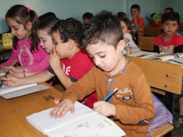 Suriyeli çocukların eğitim sıkıntısı bitmiyor