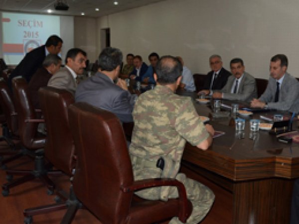 Siirt'te Seçim Güvenliği toplantısı yapıldı