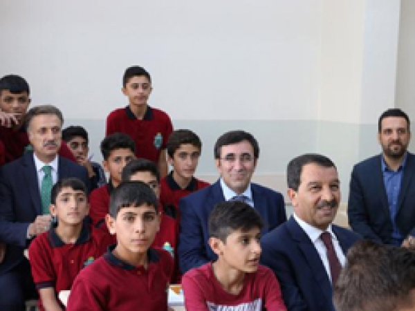 Yılmaz, Bingöl'de okul açılışlarına katıldı