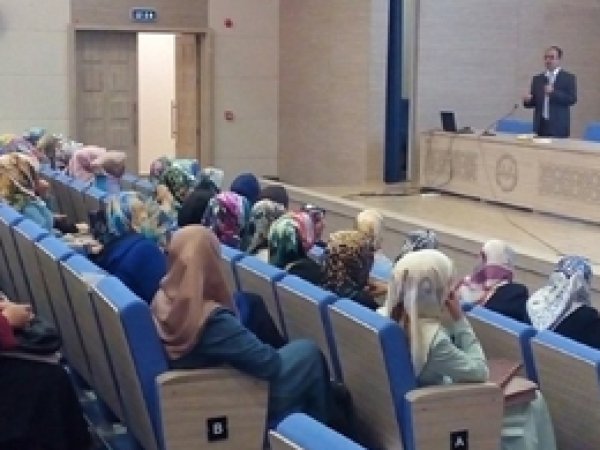 Gaziantep'te Kur'an Kursu eğitmenlere seminer