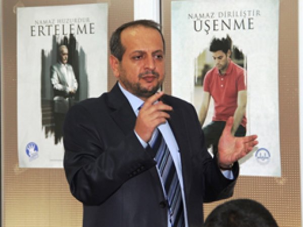 Öğrencilere 'Gençliğin önemi ve Namaz'  paneli