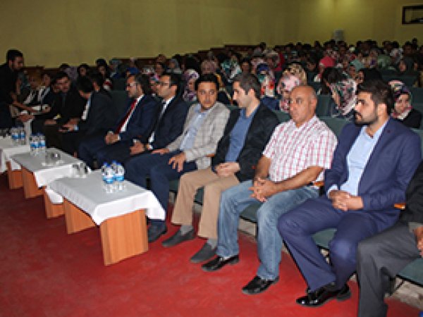 Aksaray'da Etkili İletişim konferansı