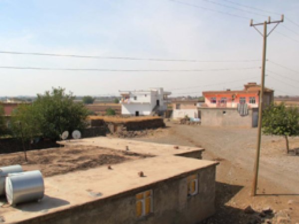 Bin nüfuslu mahalle hizmet istiyor
