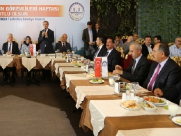 'Din görevlilerine büyük sorumluluklar düşüyor'