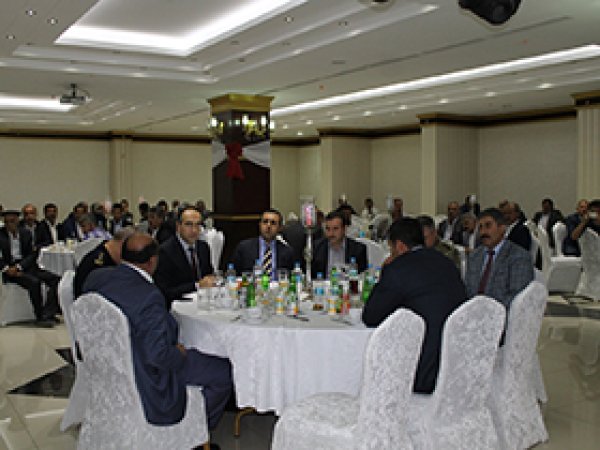 Şırnak Valisi STK'lar yemekte bir araya geldi