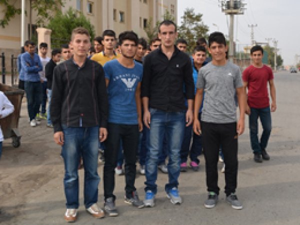 Yurt sorunu yaşayan öğrenciler eylem yaptı