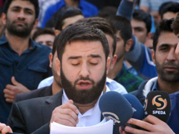 Üniversitelilerden Peygambere hakarete tepki