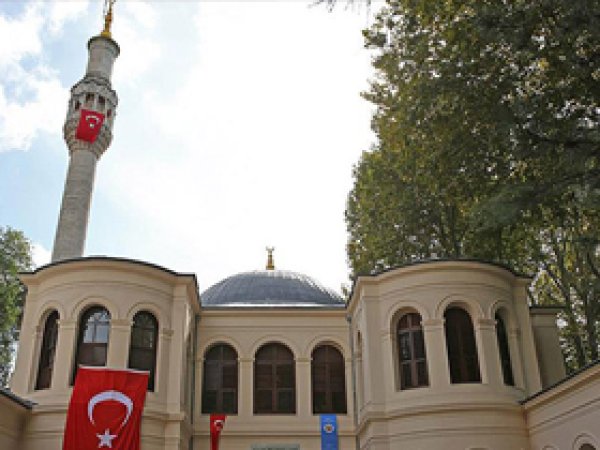 Küçük Mecidiye Camisi ibadete açıldı