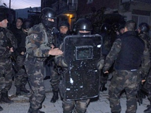 Van'da kaçakçılık baskınları