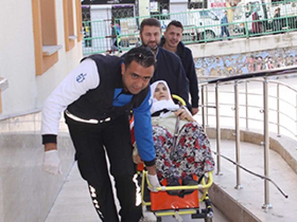 Ambulansla oy kullanmaya gittiler
